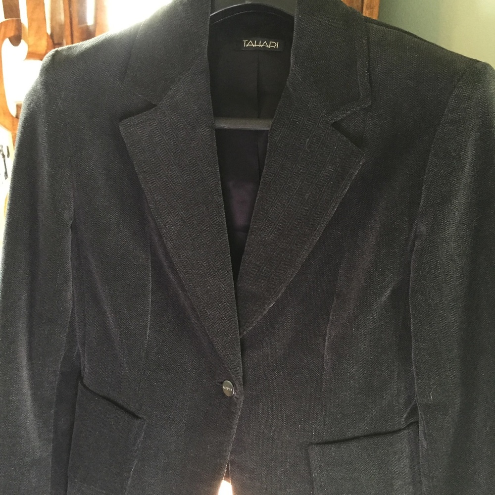 Tahari charcoal grey cotton lined blazer jacket, US 8, flawless NWOT.